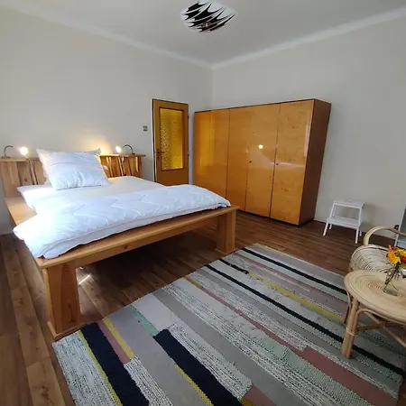 Apartment Hidden Gem & Gated Parking *